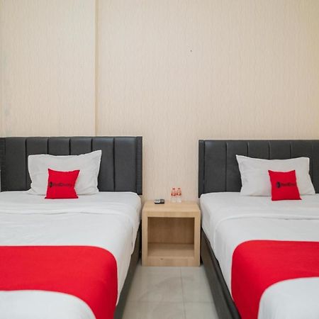Reddoorz Near Flyover Arjosari Malang Exteriör bild