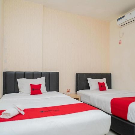 Reddoorz Near Flyover Arjosari Malang Exteriör bild