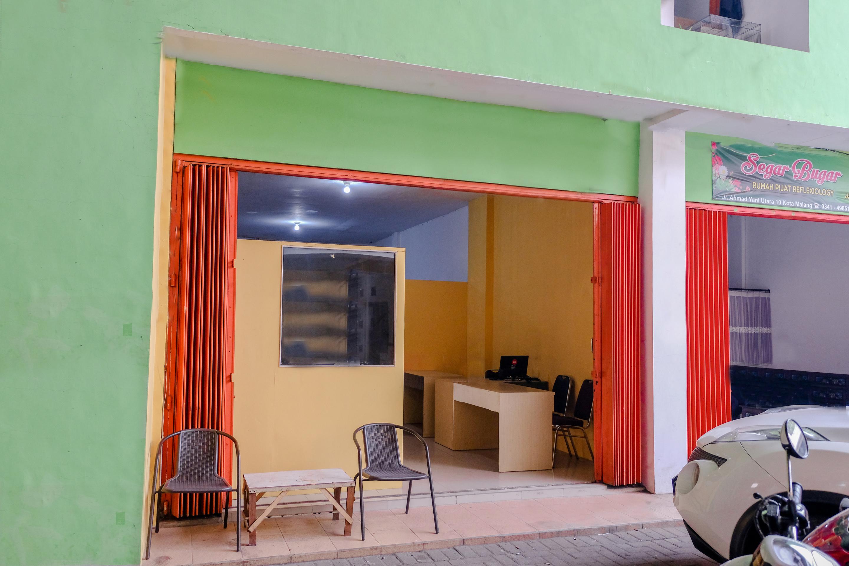 Reddoorz Near Flyover Arjosari Malang Exteriör bild