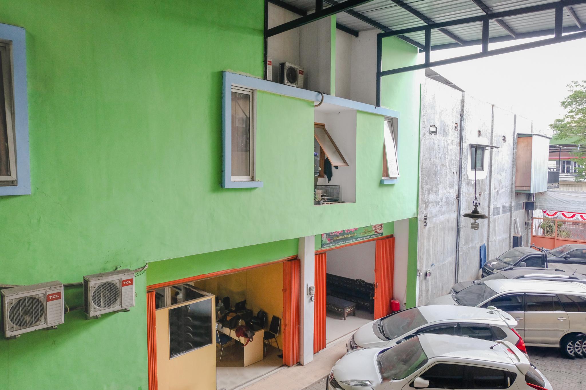 Reddoorz Near Flyover Arjosari Malang Exteriör bild