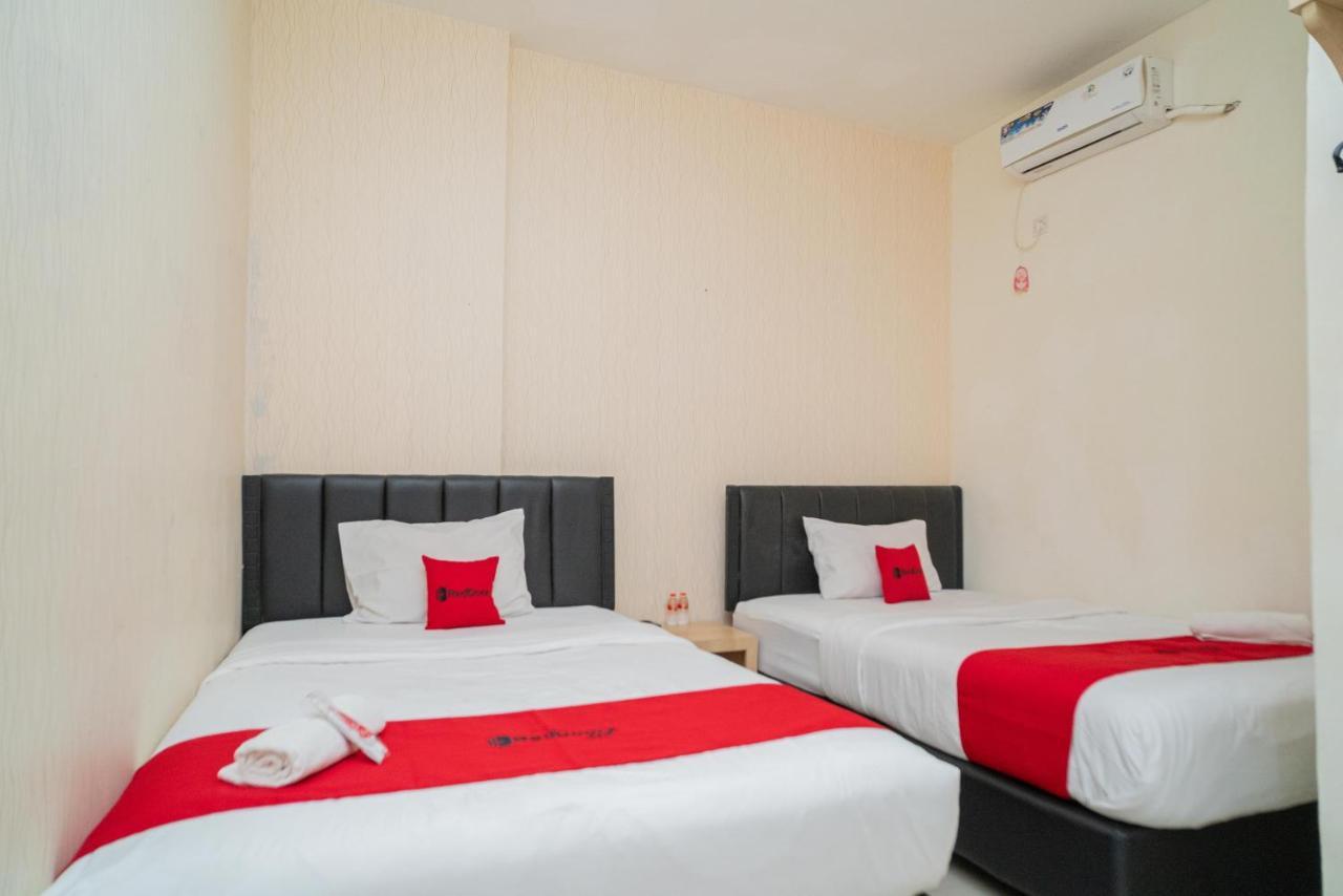 Reddoorz Near Flyover Arjosari Malang Exteriör bild