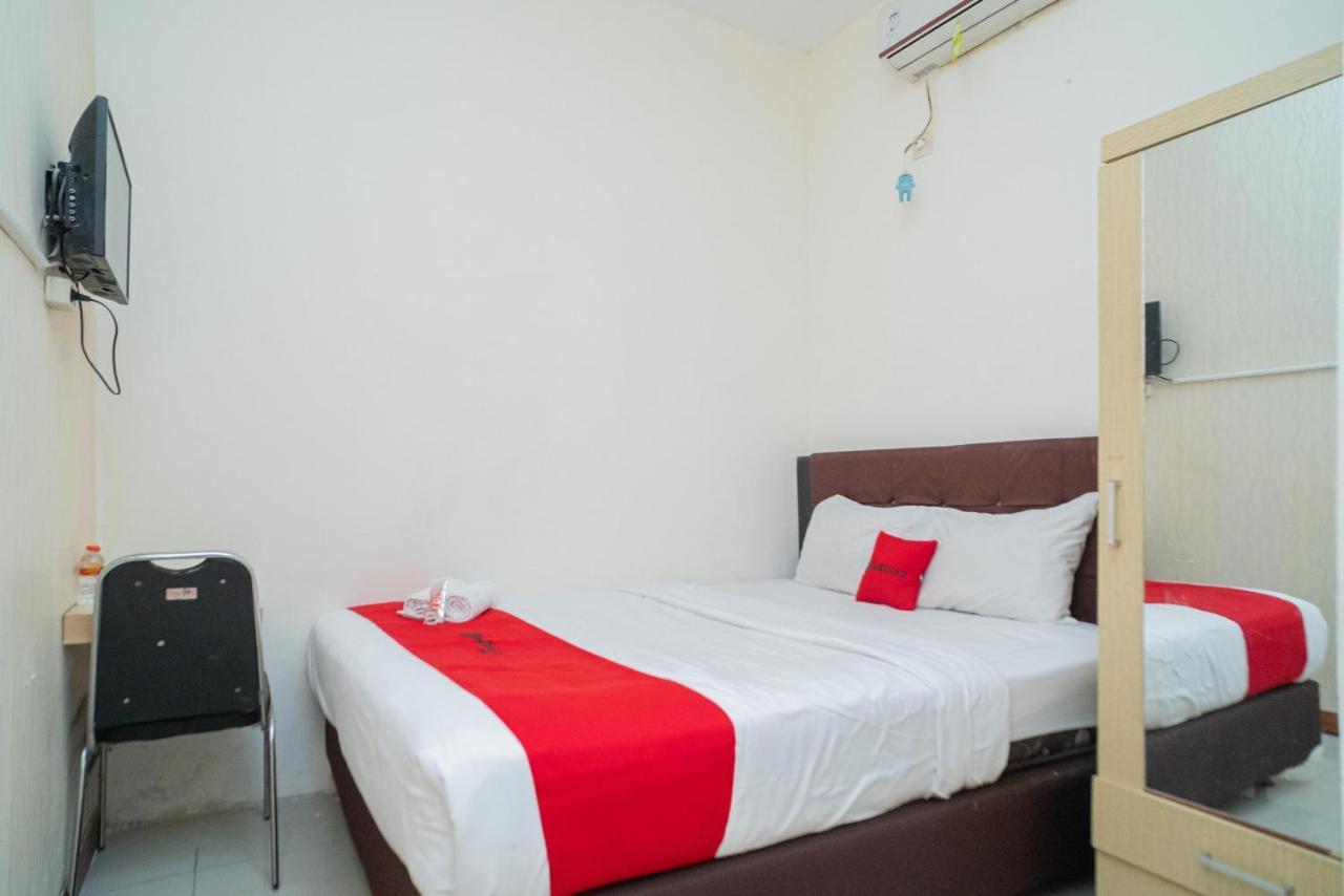 Reddoorz Near Flyover Arjosari Malang Exteriör bild