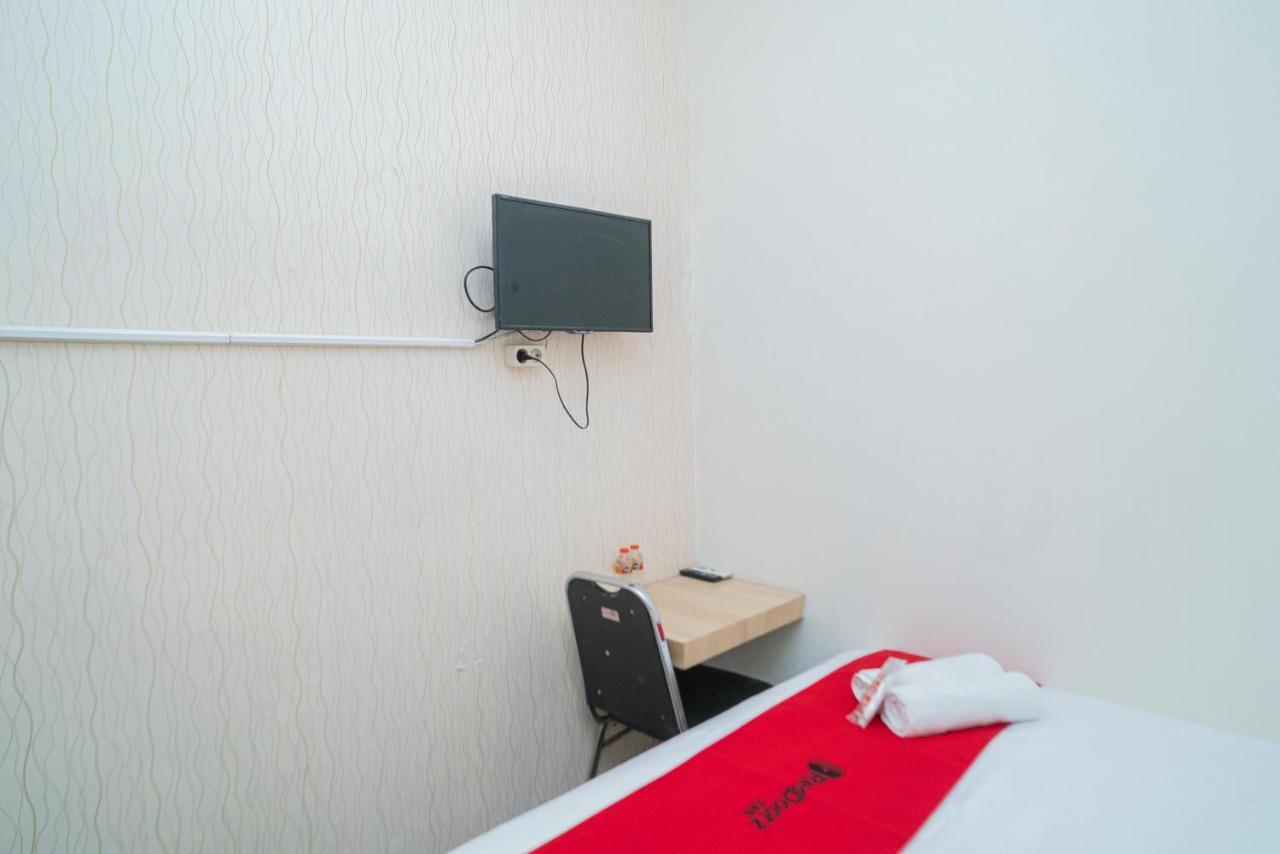 Reddoorz Near Flyover Arjosari Malang Exteriör bild