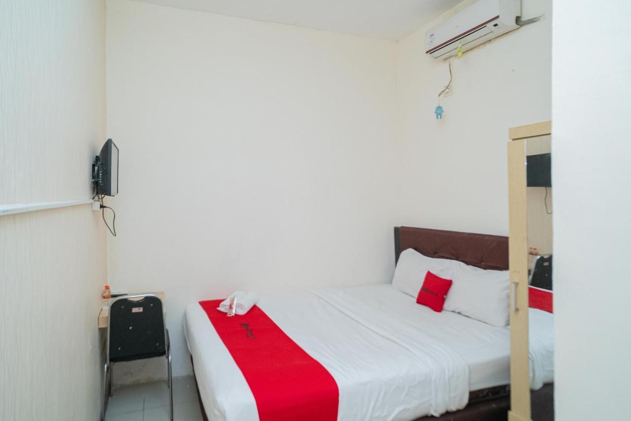 Reddoorz Near Flyover Arjosari Malang Exteriör bild