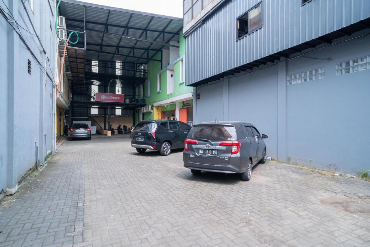 Reddoorz Near Flyover Arjosari Malang Exteriör bild
