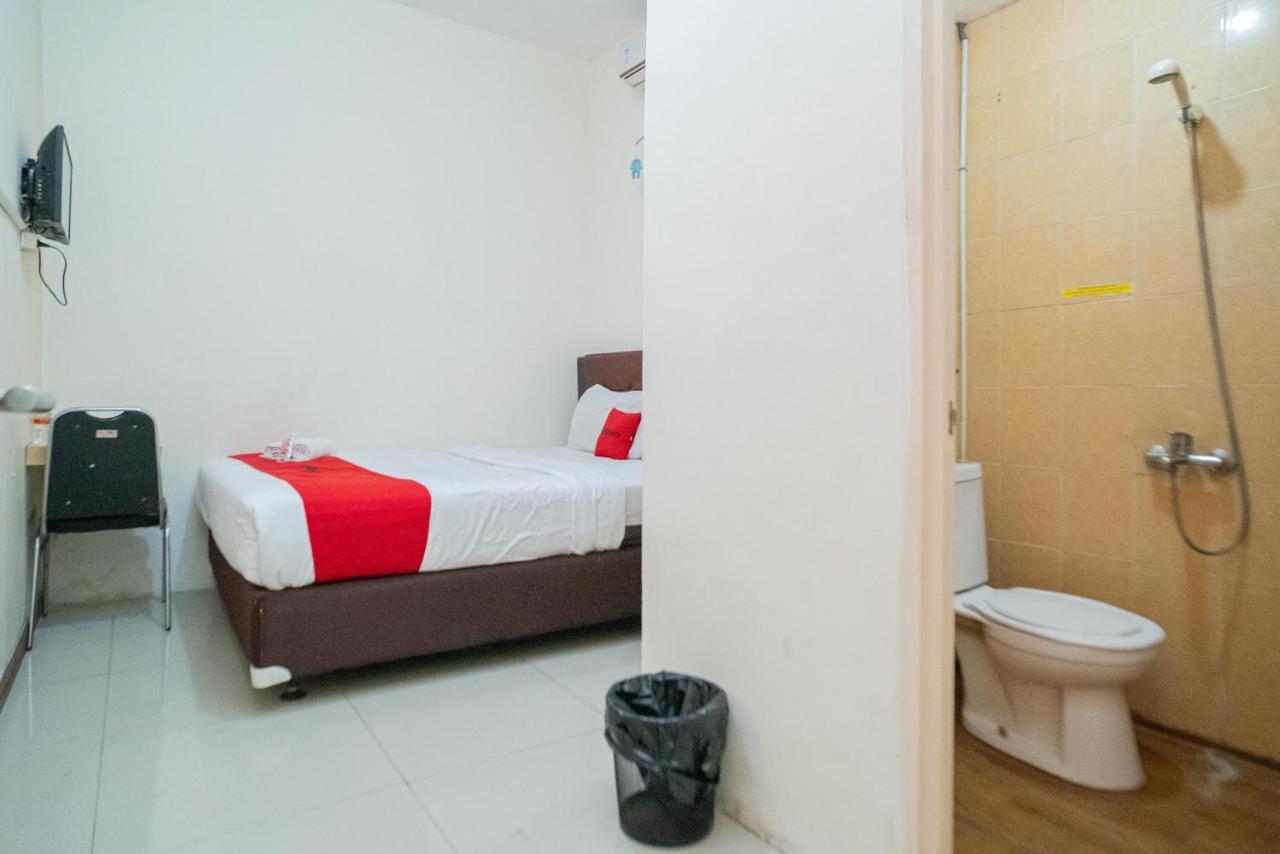 Reddoorz Near Flyover Arjosari Malang Exteriör bild